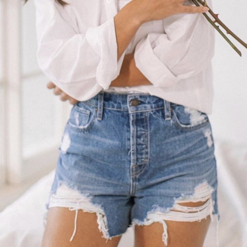 Hidden Jeans XS Vintage Wash Distressed Frayed Hem Shorts